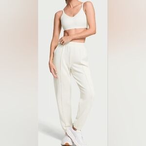 Victoria's Secret VSX Featherweight Knit Jogger Pant Size L EUC